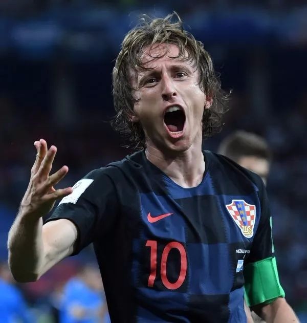 记者：路易斯恢复顺利可能随申花队出征河南，陈晋一出战存疑