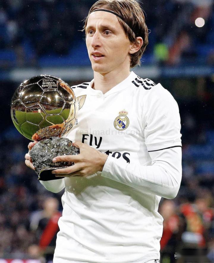 恭喜法国队！迎金球级巨星！37场造37球，带队晋级，比姆巴佩靠谱