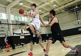 NBA：快船伦纳德三分绝杀