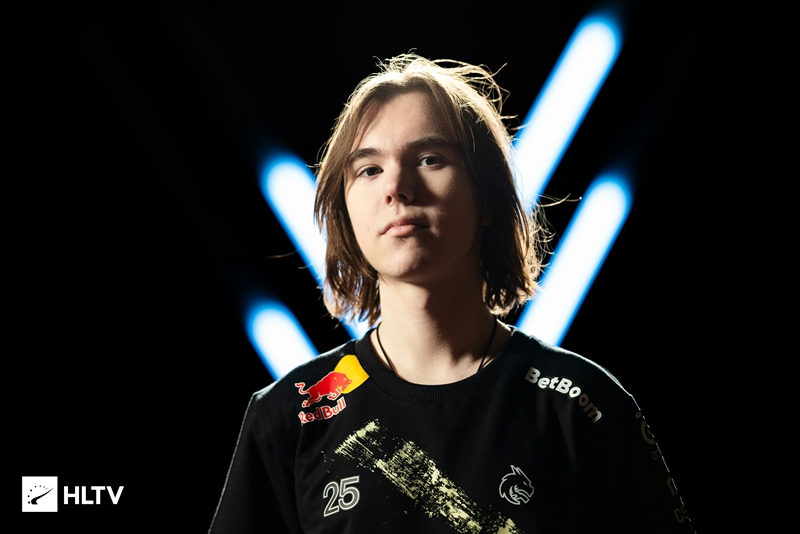 一名小朋友 一名小朋友